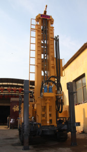 Hydraulische 350m putboringsmachine op vrachtwagen gemonteerd, diesel aangedreven waterputboorinstallatie te koop - Product Image 6