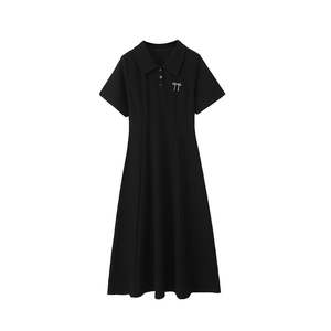 ชุดเดรสโปโลสีพื้นเรียบง่ายสำหรับผู้หญิงสวมใส่สบายๆ ทุกวันสีดำแขนสั้นเดรสยาวดีไซน์กระดุมเอวธรรมชาติ - Product Image 1