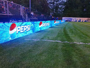 Écran LED périmétrique P8 pour stades sportifs, affichage vidéo LED, tableaux de scores LED extérieurs, support au sol LED pour magasins de détail et éducation - Prix usine - Product Image 6