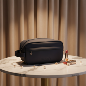 男士旅行包，带定制标志悬挂手柄防水拉链封口时尚化妆包和箱包 - Product Image 5