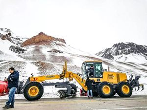 Motoniveladora XCM-G, Marca Famosa en China, 260hp, Modelo GR2605AT3 - Product Image 4