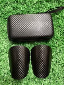 <span class=keywords><strong>Espinilleras</strong></span> de Fibra de Carbono 3K OEM Ligeras para Atletas de Fútbol, <span class=keywords><strong>Espinilleras</strong></span> de Fibra de Carbono con Espuma EVA y Logotipo Personalizado - Product Image 4