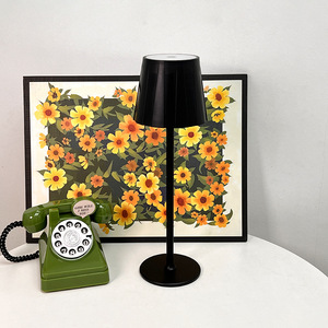 Hiện đại 3 Wát Type-C có thể sạc lại <span class=keywords><strong>LED</strong></span> ánh sáng ban đêm 2600mAh không dây sạc đèn cạnh giường ngủ cho phòng ngủ nghiên cứu bàn trang trí nội thất - Product Image 3