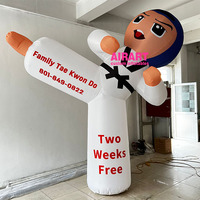 Homme gonflable de karaté de publicité Offre Spéciale, dessin animé gonflable de coups de pied de karaté d'installation facile pour la décoration extérieure