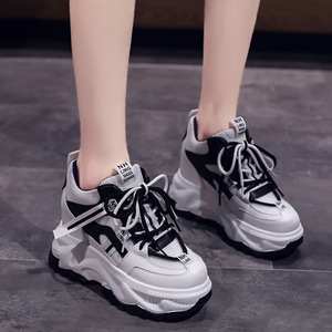 Dropshipping Logo personalizzato 2022 estate autunno zeppe grosse da donna scarpe <span class=keywords><strong>con</strong></span> tacco <span class=keywords><strong>Sneakers</strong></span> <span class=keywords><strong>bianche</strong></span> traspiranti per donna - Product Image 2