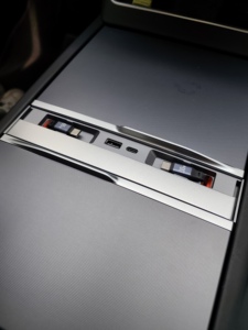 Organisateur de console centrale Premium pour Model Y 2025 avec plateau coulissant, accessoires d'installation facile pour <span class=keywords><strong>téléphone</strong></span> et tablette - Product Image 5