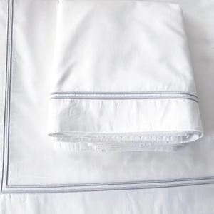 Ensemble <span class=keywords><strong>de</strong></span> literie moderne <span class=keywords><strong>haut</strong></span> <span class=keywords><strong>de</strong></span> <span class=keywords><strong>gamme</strong></span> pour hôtel <span class=keywords><strong>de</strong></span> luxe étoilé couvre-lit avec bordure broderie or drap <span class=keywords><strong>de</strong></span> lit pour hôtel - Product Image 3