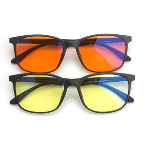 Gafas con Filtro de Luz Azul Personalizadas con Diseño Nuevo de Sunray, Montura Cuadrada Clásica de Moda en Color Naranja Amarillo para Hombre y Mujer - Product Image 2