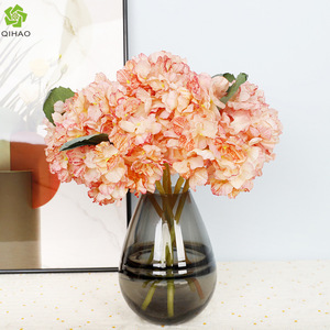 QIHAO Ramo de Flores de Hortensia de Seda con Bordes Quemados, Rosa Champán, Decoración para Bodas, Alta Simulación, Uso en Interiores - Product Image 1