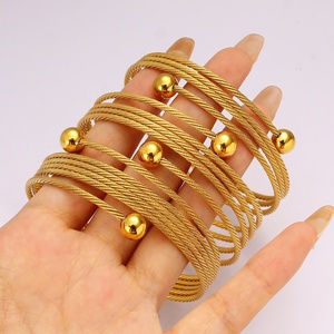 Gelang kabel logam berlapis emas wanita Fashion 2024 baru tahan air Oem kapasitas kustom menerima pabrik - Product Image 6