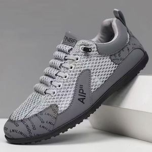 Nuove Scarpe Casual da Uomo con Tomaia in Rete Perforata Leggera - Product Image 3