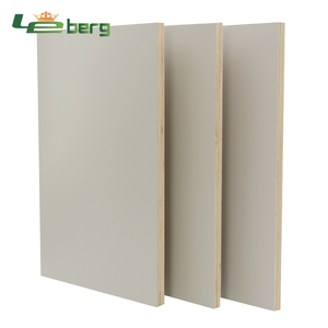 Panneau de contreplaqué PET HG 18 mm, finition mélamine PET blanche à points sur une face - Product Image 1