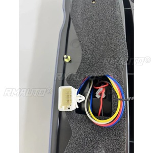 ไฟท้ายรถยนต์แบบ LED สำหรับ Toyota HIACE 200 Series ปี 2005-2018 พร้อมไฟวิ่งกลางวันแบบ LED กันน้ำ ชุดแต่งตัวถังรถ - Product Image 6