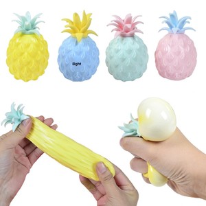 Balles anti-stress créatives en caoutchouc en forme d'ananas – Jouet pour les plus de 14 ans, emballage en boîte colorée, directement du fabricant - Product Image 1