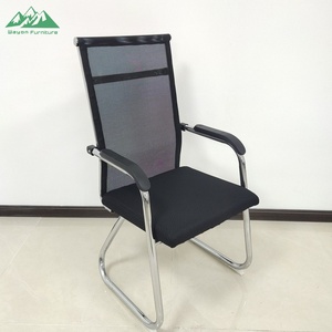 Silla de Reuniones Ergonómica Extensible Wayon con Base de Trineo y Soporte Lumbar Integrado para Sala de Juntas - Product Image 1