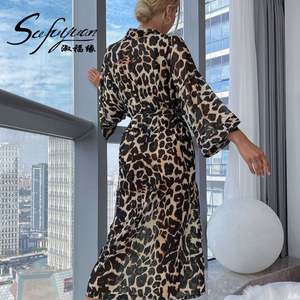 Pyjama en maille pour femmes SFY-Y5105 avec fentes sexy, confortable et respirant, peut être porté comme une chemise de nuit à imprimé léopard - Product Image 2