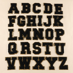 高品质5.5厘米8厘米金色闪光边框字母刺绣铁雪尼尔字母补丁服装 - Product Image 5