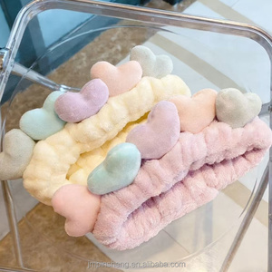 Fasce per Capelli e Accessori da Spa e Yoga per Donne e Ragazze, Personalizzabili, Colorate, a Forma di Cuore, in Flanella Pelosa, Stile Dolce ed Elastico - Product Image 2