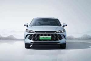 2025比亚迪秦L DM-i EV轿车，5座，插电式混合动力1.5升80千米流行车型轿车二手车 - Product Image 4