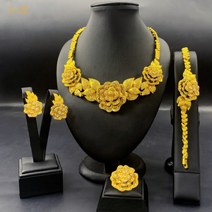 Bán Buôn Mạ Vàng Hợp Kim Dây Chuyền Cho Phụ Nữ <span class=keywords><strong>Set</strong></span> Saudi Wedding Rose Flower Vòng Cổ Vòng Tay Bông Tai Nhẫn Bộ Đồ Trang Sức - Product Image 6
