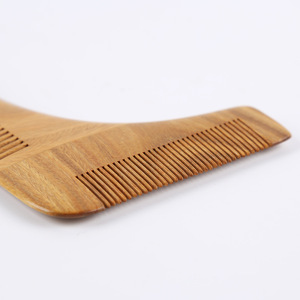 Verde naturale legno <span class=keywords><strong>di</strong></span> sandalo viso barba pettini uomo barba capelli <span class=keywords><strong>pizzetto</strong></span> forma baffi modello - Product Image 4