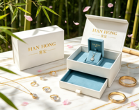 Boîte cadeau de luxe personnalisée, boîte à tiroir avec intérieur en EVA, extérieur en papier magnétique blanc, boîte à bijoux avec pendentif en velours bleu à angle droit