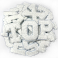 En gros, Patchs en chenille entièrement blancs, lettres de l'alphabet A-Z, broderie effet serviette, thermocollants, à bordure transparente, pour vêtements universitaires personnalisés