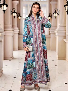 Robe Abaya Élégante Bohème à Motifs Géométriques pour <span class=keywords><strong>Femme</strong></span> 2026 – Tissu Polyester Longueur Ras du Sol Respirant Col en V pour l'Aïd et les Mariages - Product Image 4