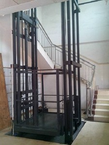 Monte-charge à rail pour travaux d'ingénierie, construction d'infrastructure, entreposage et <span class=keywords><strong>logistique</strong></span>, transport vertical - Product Image 2