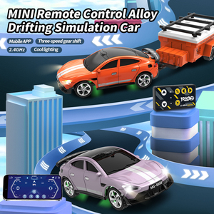 Coche de Derrape RC Compacto de Aleación Q232 con Remolque, Transmisor 2.4G, Regulación de <span class=keywords><strong>3</strong></span> Velocidades, LED, Control de Crucero, Pantalla Automática, Modo Dual - Product Image 3