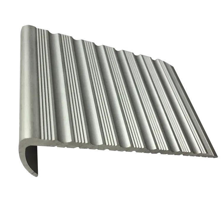 Foshan Hersteller billig gebogene Aluminium legierung PVC rutsch feste Laminat boden Kanten Treppen kante