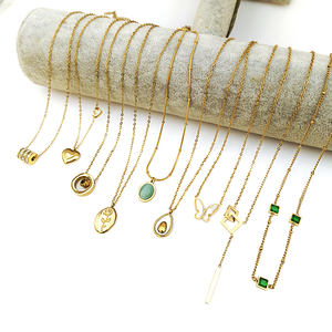 Collana Delicata con Fiore in Acciaio Inossidabile Impermeabile Placcato Oro PVD Personalizzata per Donna Gioielli Logistica DDP - Product Image 1