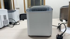 Máquina para Hacer Hielo Portátil de Mesa, Produce 9 Cubitos de Hielo en 6 Minutos, Apta para Uso en Casa o en Hoteles - Product Image 5