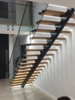 Escalier en bois massif 16 m, design mono, en hêtre et bois de chêne, pour l'intérieur ou en bois massif