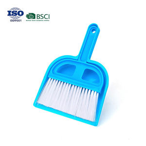 Petit balai portable avec pelle à poussière <span class=keywords><strong>et</strong></span> brosse, nettoyeur de table <span class=keywords><strong>et</strong></span> de bureau, outil de nettoyage manuel pour clavier, ensemble mini pelle <span class=keywords><strong>et</strong></span> brosse en plastique - Product Image 2