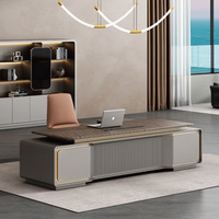 Meubles de bureau modernes de grande taille - Bureau de direction, bureau de cadre, bureau de PDG, bureau de luxe, table de patron avec un design simple