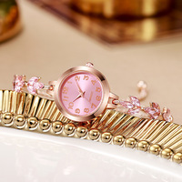 Nouvelle Arrivée Montre Quartz de Luxe pour Femme, Style Antique, Affaires et Sport, avec Bracelet en Perles, Boîtier en Alliage et Affichage Numérique, Bracelet en Alliage