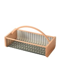 Metalen draadmand met houten handvat, fruit- en groentemand voor aanrecht en tuin