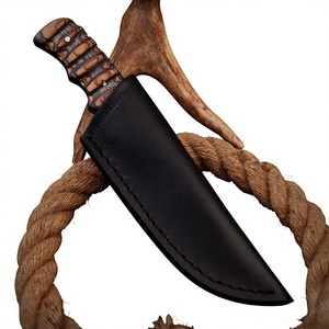 Couteaux de chasse en acier damas faits à la main avec manche en bois, bord lisse, pour usage en plein air et camping - Product Image 4