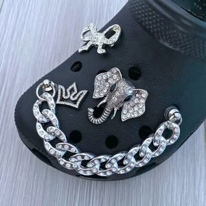 دبابيس معدنية لزينة الأحذية على شكل قلب فضي ، أجزاء ذاتية الصنع للصندل والشبشب ، أحذية ملحقة في الموضع العلوي للبيع بالجملة - Product Image 5