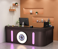 Bureau de réception en forme de L incurvé au design moderne pour salon de beauté, hôtel et centre commercial - Matériel MDF, couleur personnalisable