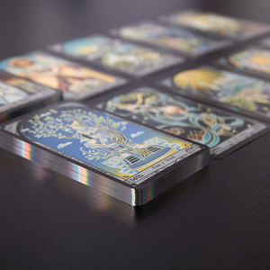 <span class=keywords><strong>Mazzo</strong></span> di Tarocchi Specchio Rotto Quarta Edizione, <span class=keywords><strong>Carte</strong></span> in Stile Vetro Dipinto, Bordo Argento Laser - Product Image 1