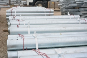 Système de clôture en acier robuste pour la protection des autoroutes et des voies ferrées, panneaux de clôture de sécurité galvanisés et thermolaqués pour l'extérieur - Product Image 5