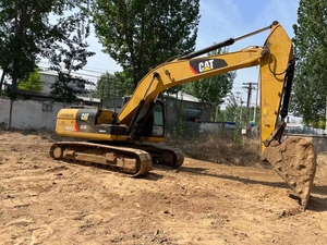 Excavadora de cadenas Caterpillar 323D2L usada en oferta, en buen estado de funcionamiento, excavadora de segunda mano de 20 toneladas con certificación CE y martillo hidráulico. - Product Image 4
