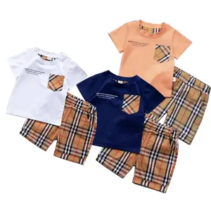 Terno de roupas infantis Meninos de alta qualidade alfabeto verão xadrez bolso T-shirt shorts roupas infantis menino conjunto de duas peças