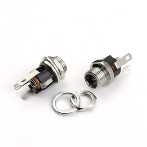 Connecteur femelle <span class=keywords><strong>DC</strong></span>-025M, prise d'alimentation <span class=keywords><strong>DC</strong></span> verticale 3 broches 5,5*2,5 mm avec écrou - Product Image 1