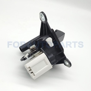 Cerradura de puerta trasera de maletero para <span class=keywords><strong>Renault</strong></span> <span class=keywords><strong>Clio</strong></span> <span class=keywords><strong>2001</strong></span> 2002 2003 2004 8474216449 8200060917 - Product Image 6