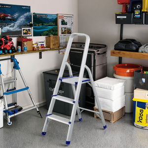 Легкая складная алюминиевая лестница на 2-9 ступенек с перилами и платформой для домашнего использования, на английском 131 - Product Image 1