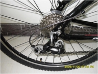 Vélo de montagne pour homme de bonne qualité, modèle en acier, 26 pouces, 21 vitesses, avec embouts de guidon