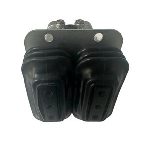 Vanne de pied pour excavatrice Huamao à 8 trous |   Pédale de commande hydraulique durable pour une utilisation précise - Product Image 2
